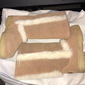 Bear paw Sherpa boots